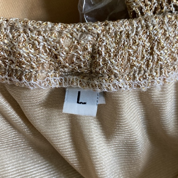 Size Large knit skirt and top set in flapper style.  Gold and beige - Picture 3 of 8